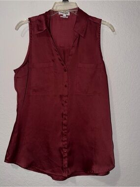 Express Sleeveless Button-Front Blouse in Burgundy